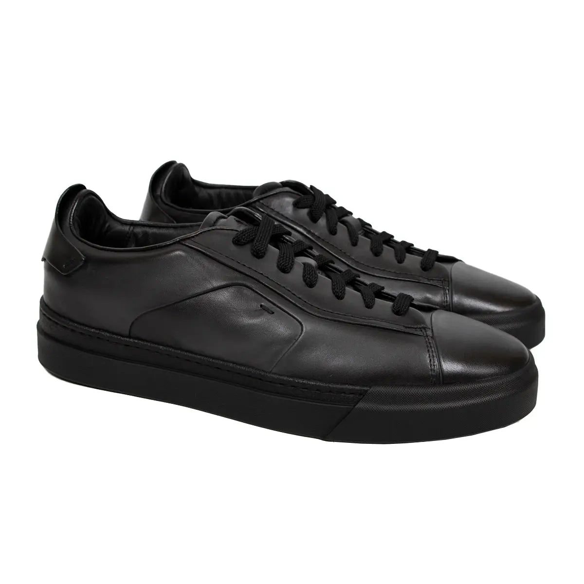 Black leather sports shoes fashion