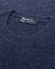 Blau melierter Pullover aus Bouclé-Wolle mit Rundhalsausschnitt