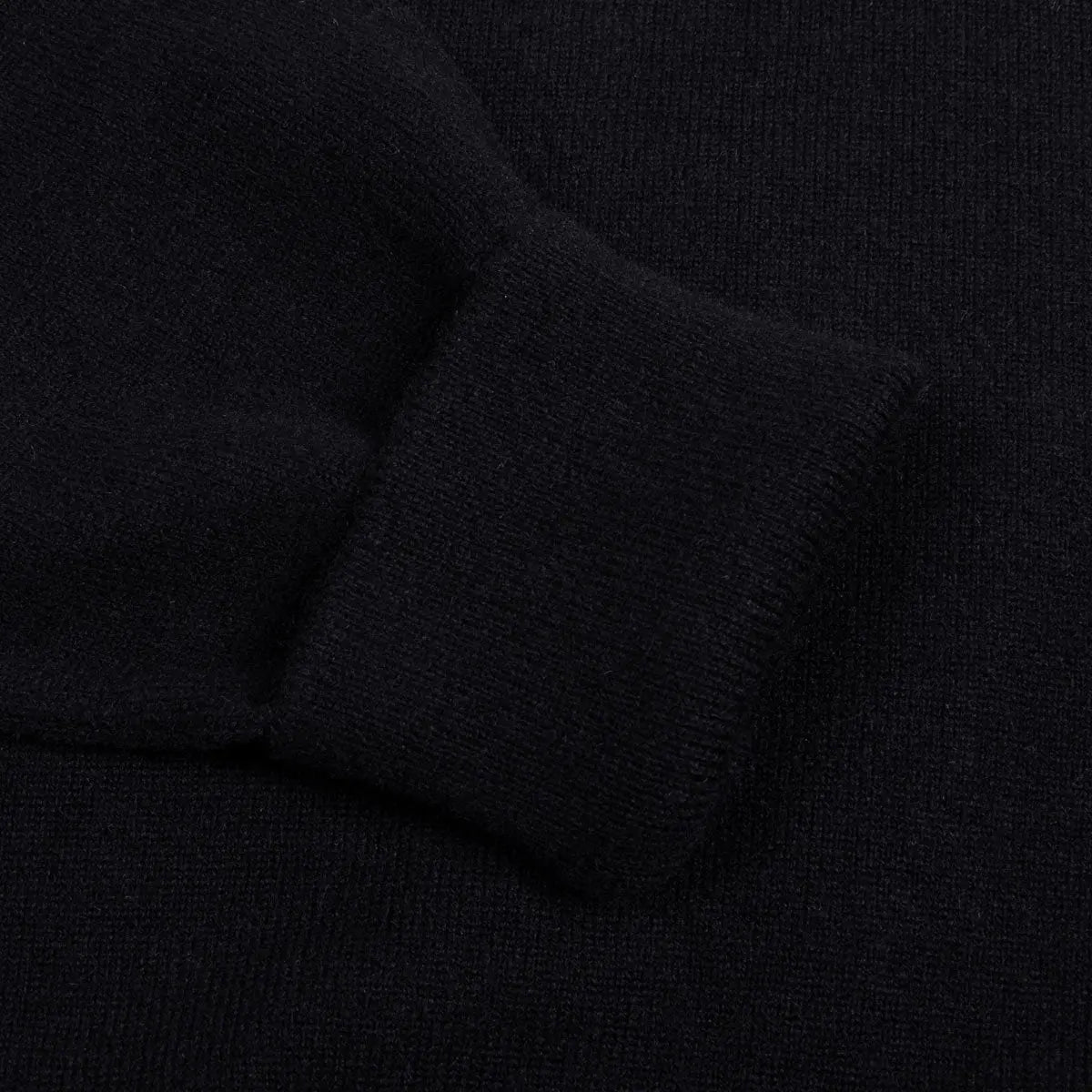 Black Chatsworth 2ply V-Neck Cashmere Sweater Robert Old