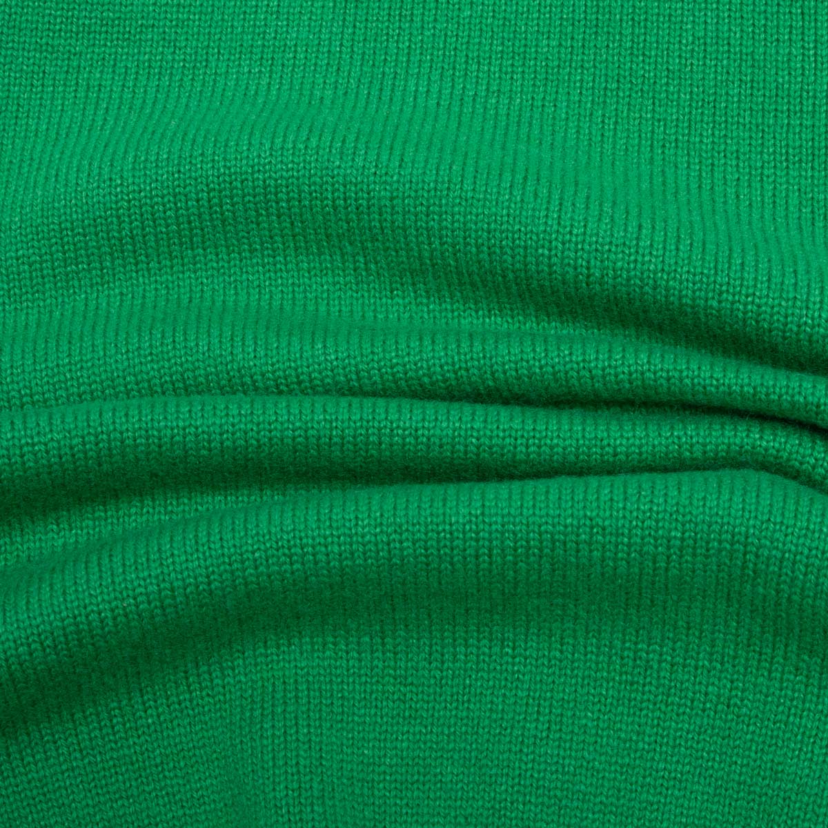 Grasshopper Green Tobermorey 4ply V-Neck Cashmere Sweater CASHMERE Robert Old