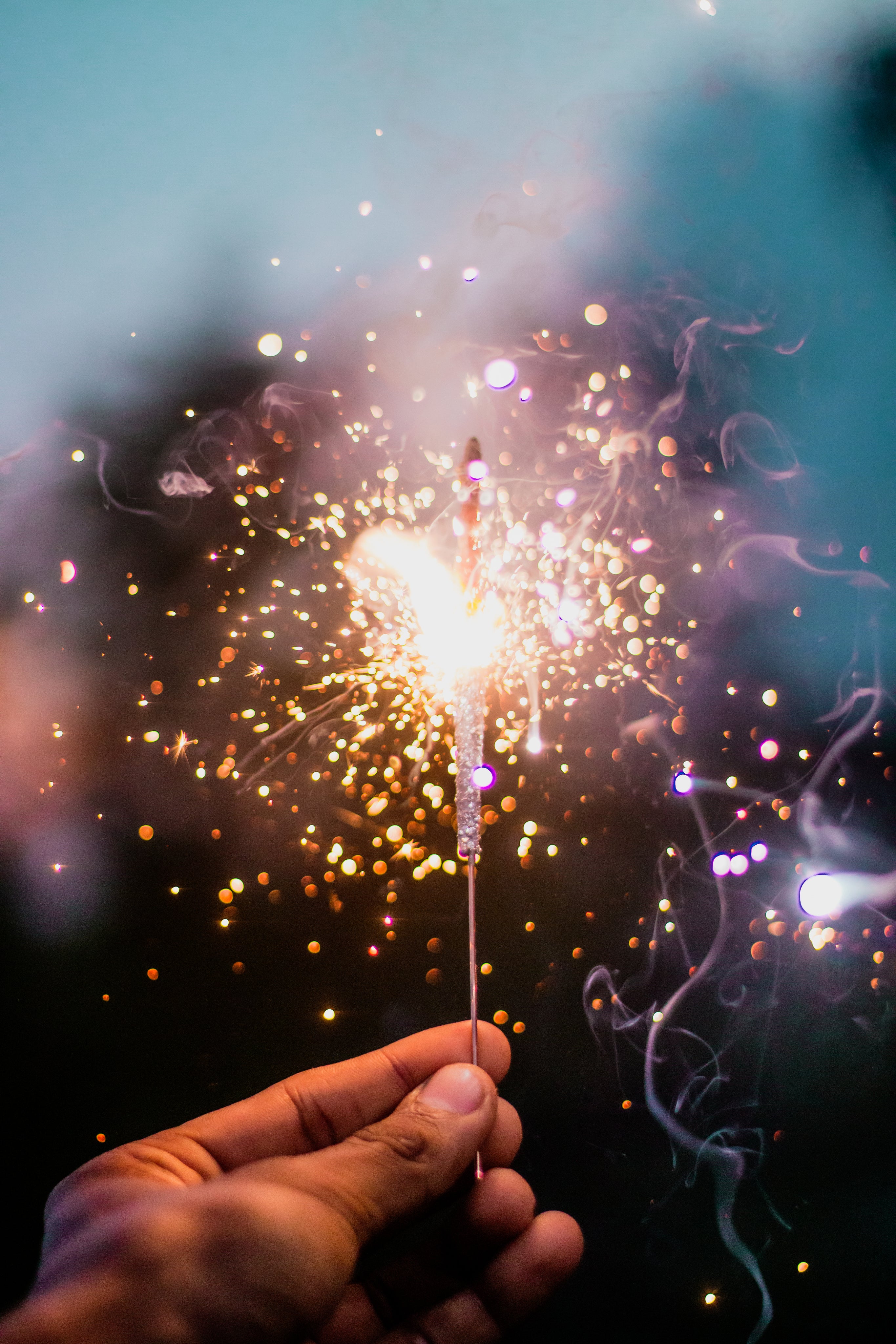 files/sparkler-creates-flares-of-light.jpg