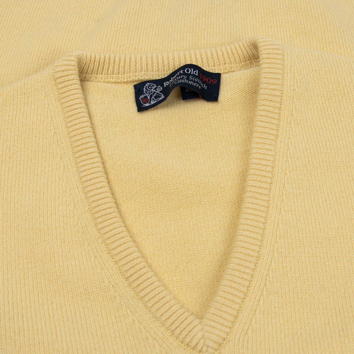 Lemon Frost Tobermorey 4ply V-Neck Cashmere Sweater  Robert Old   