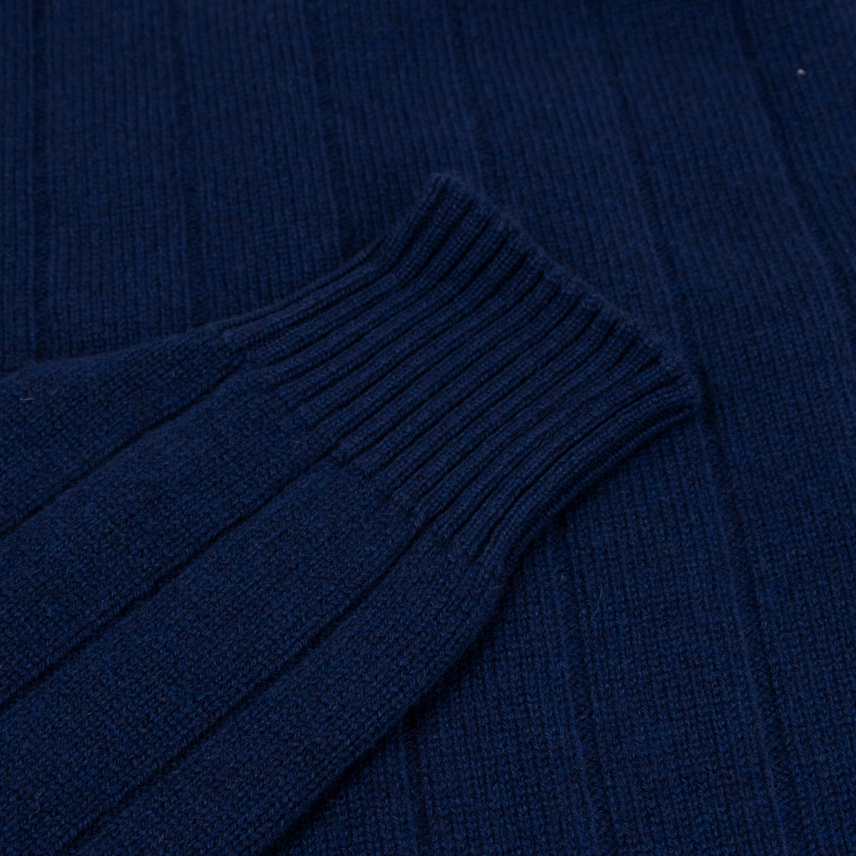 The Wellington Cashmere Ribbed Zip Neck Sweater - Inchiostro / Pompeii  Robert Old   