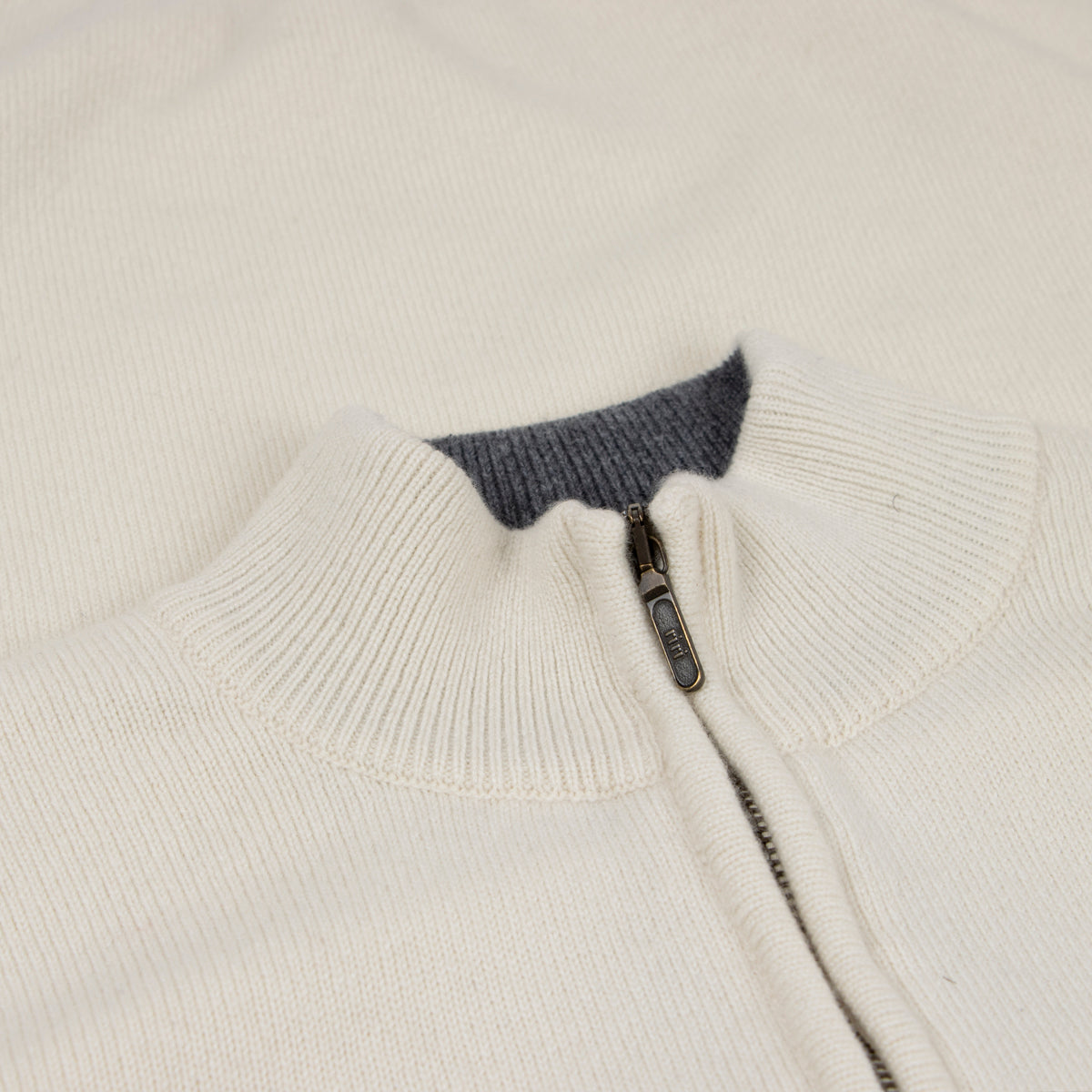The Bowmore 1/4 Zip Neck Cashmere Sweater - White Undyed / Smog  Robert Old   